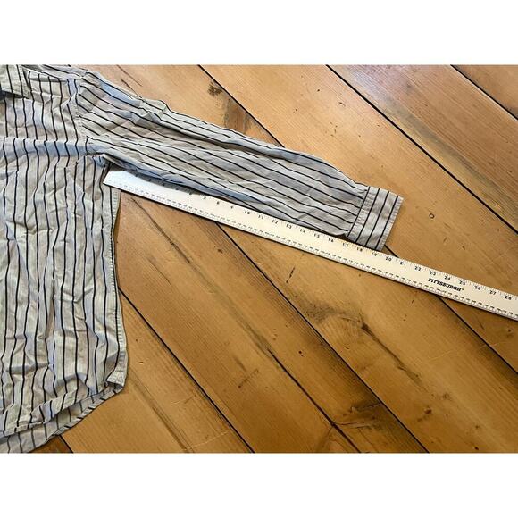 Banana Republic Men's button down shirt. camden fit. grey/navy. Medium - Picture 5 of 7